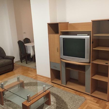 Stan Na Dan Centar Apartman Szabács Kültér fotó
