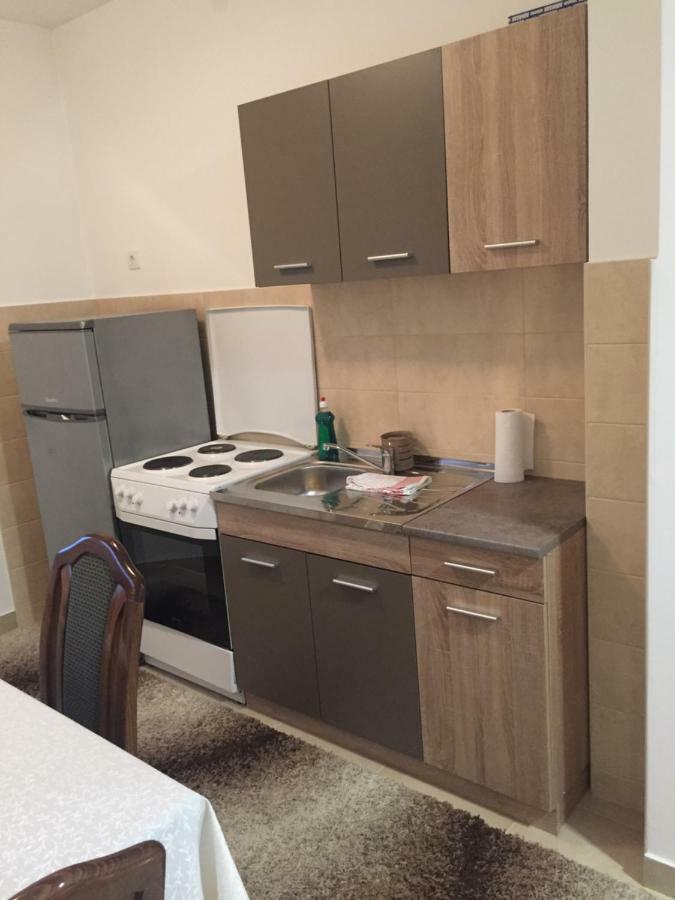 Stan Na Dan Centar Apartman Szabács Kültér fotó