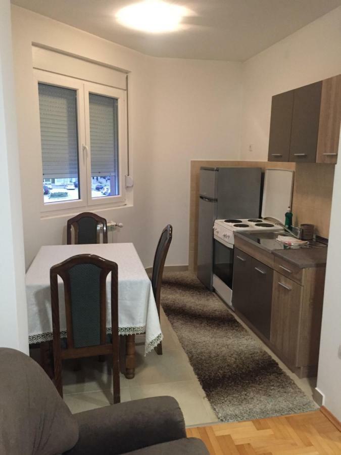 Stan Na Dan Centar Apartman Szabács Kültér fotó