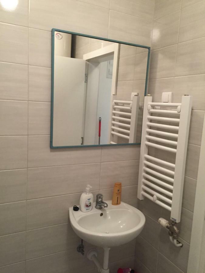 Stan Na Dan Centar Apartman Szabács Kültér fotó