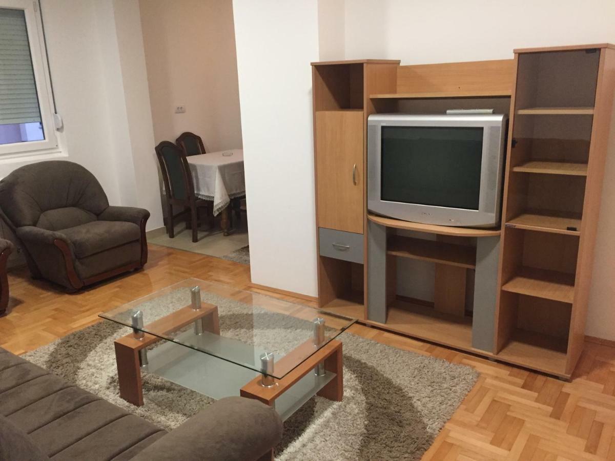 Stan Na Dan Centar Apartman Szabács Kültér fotó