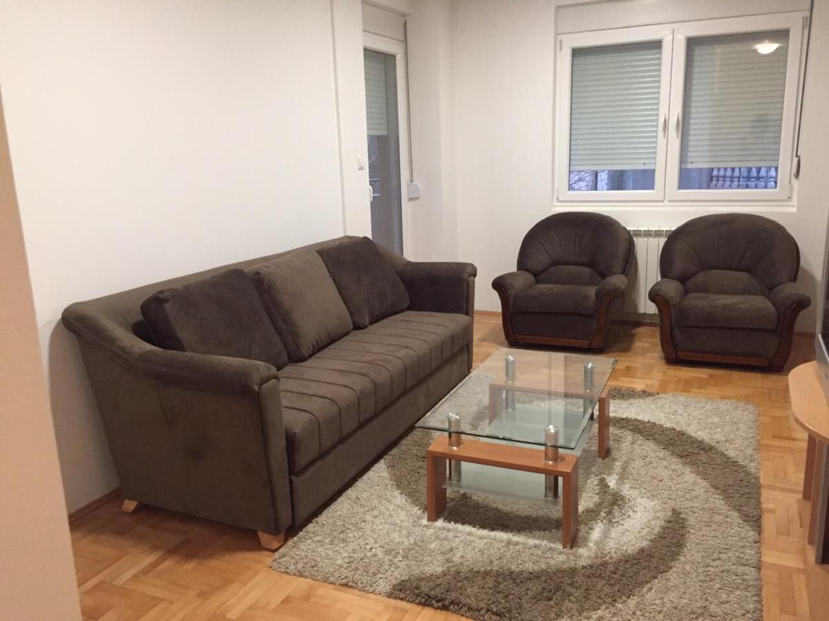 Stan Na Dan Centar Apartman Szabács Kültér fotó